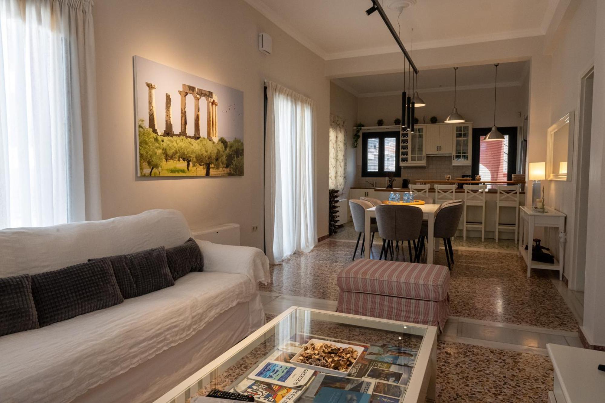 The Mansion - Kalamata Mediterranean Villas Buitenkant foto