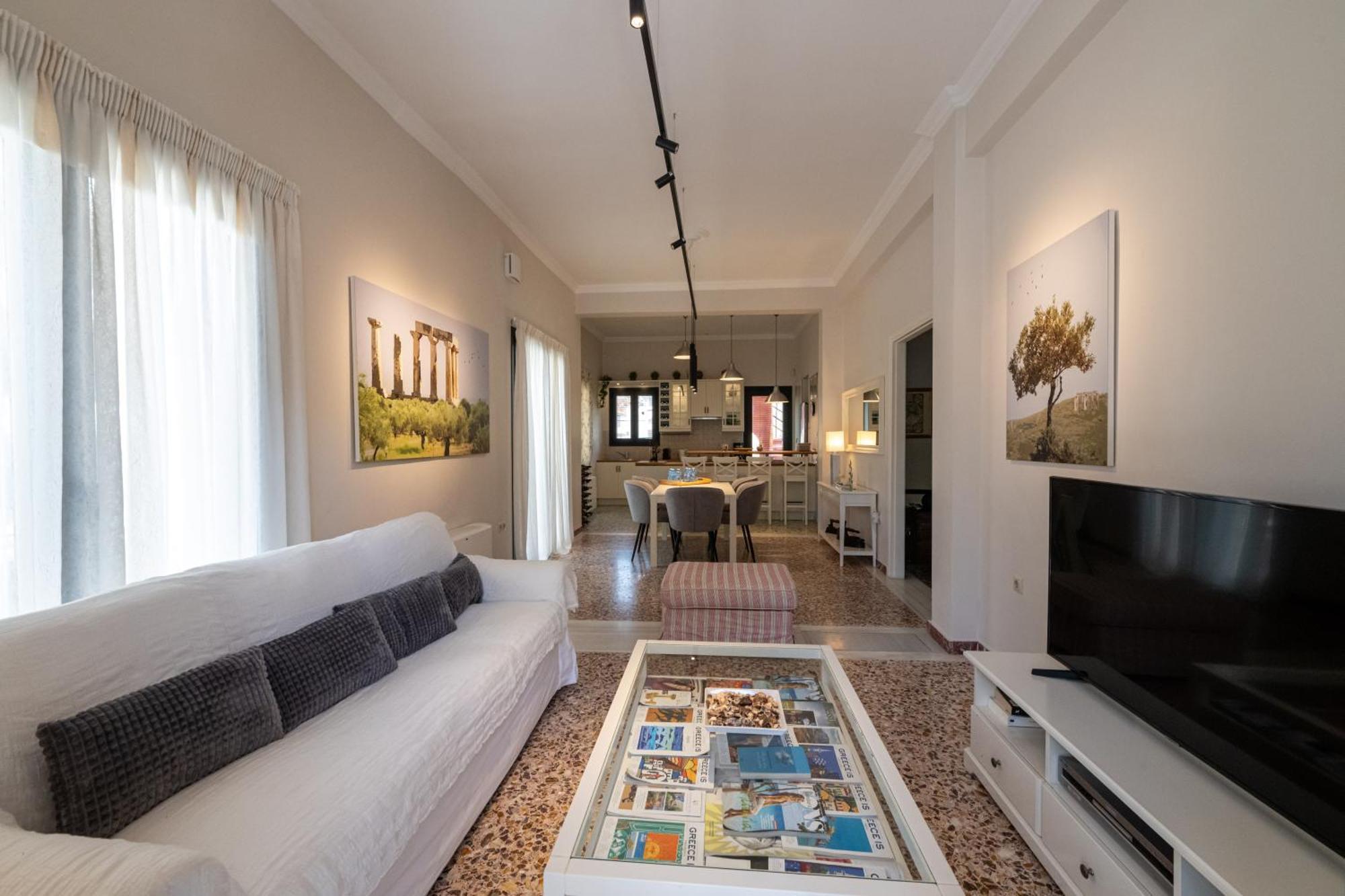 The Mansion - Kalamata Mediterranean Villas Buitenkant foto