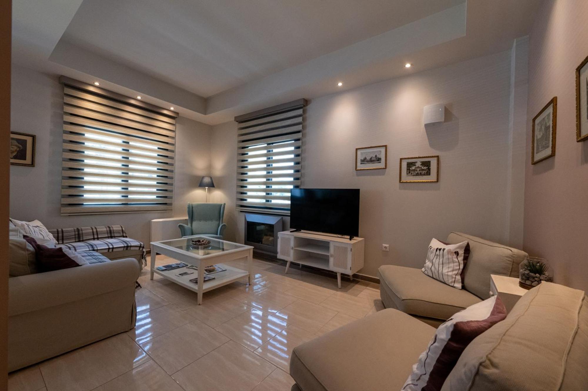 The Mansion - Kalamata Mediterranean Villas Buitenkant foto